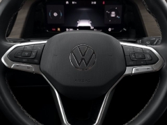 Used 2025  Volkswagen Atlas 2&period;0T SE w&sol;Technology FWD at Auto Direct near Zebulon&comma; NC