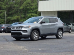 Used 2022  Jeep Compass Latitude Lux 4x4 at Auto Direct near Zebulon&comma; NC