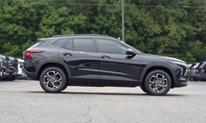 Used 2025  Chevrolet Trax FWD 4dr LT at Auto Direct near Zebulon&comma; NC