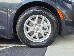 Used 2021  Chrysler Pacifica Touring L FWD at Auto Direct near Zebulon&comma; NC