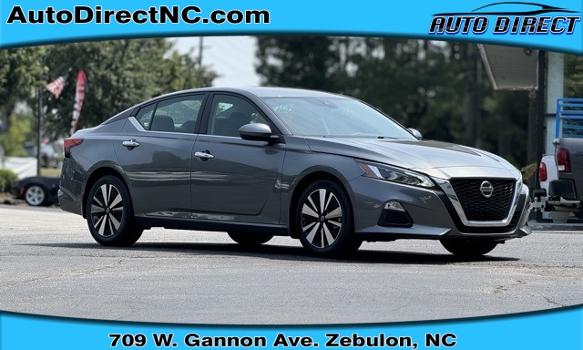 Used 2022  Nissan Altima 2.5 SV Sedan at Auto Direct near Zebulon, NC