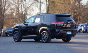 Used 2024  Nissan Pathfinder SV 2WD at Auto Direct near Zebulon&comma; NC