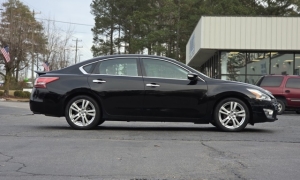 Used 2013  Nissan Altima 4d Sedan SL 3&period;5L at Auto Direct near Zebulon&comma; NC