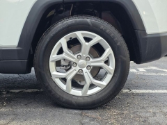 Used 2024  Jeep Compass Latitude 4x4 at Auto Direct near Zebulon&comma; NC