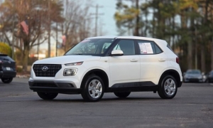 Used 2020  Hyundai Venue 4d SUV FWD SE IVT at Auto Direct near Zebulon&comma; NC