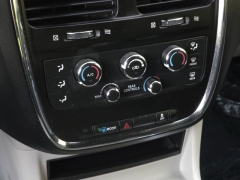 Used 2020  Dodge Grand Caravan 4d Wagon SXT at Auto Direct near Zebulon&comma; NC