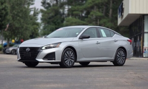 Used 2024  Nissan Altima 2&period;5 SV Sedan at Auto Direct near Zebulon&comma; NC