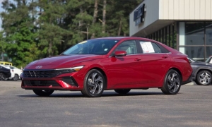 Used 2024  Hyundai Elantra Limited IVT at Auto Direct near Zebulon&comma; NC