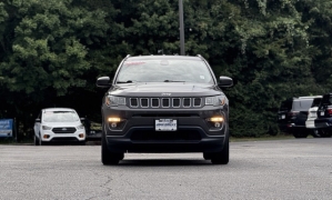 Used 2018 Jeep Compass 4d SUV 4WD Latitude at Auto Direct near Zebulon, NC