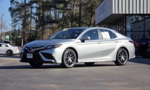 Used 2024  Toyota Camry SE Auto at Auto Direct near Zebulon, NC