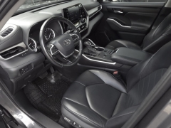 Used 2022  Toyota Highlander XLE FWD at Auto Direct near Zebulon, NC