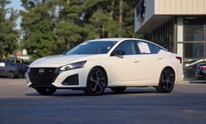 Used 2024  Nissan Altima 2&period;5 SR Sedan at Auto Direct near Zebulon&comma; NC