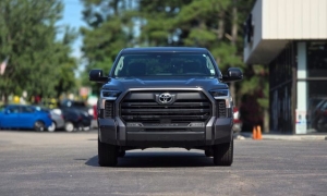 Used 2022  Toyota Tundra 2WD SR5 CrewMax 5&period;5ft Bed at Auto Direct near Zebulon&comma; NC