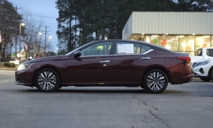 Used 2024  Nissan Altima 2.5 SV Sedan at Auto Direct near Zebulon, NC
