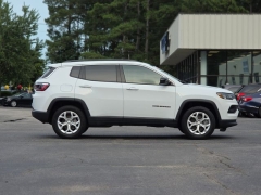 Used 2024  Jeep Compass Latitude 4x4 at Auto Direct near Zebulon&comma; NC