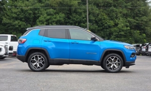 Used 2025  Jeep Compass Limited 4x4 at Auto Direct near Zebulon&comma; NC