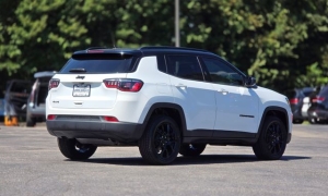 Used 2023  Jeep Compass Altitude 4x4 at Auto Direct near Zebulon&comma; NC