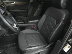 Used 2025  Volkswagen Atlas 2&period;0T SE w&sol;Technology 4MOTION at Auto Direct near Zebulon&comma; NC