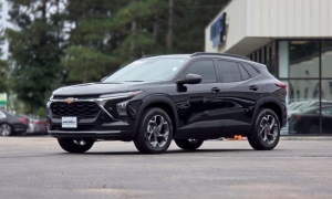Used 2025  Chevrolet Trax FWD 4dr LT at Auto Direct near Zebulon&comma; NC
