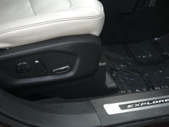 Used 2018  Ford Explorer 4d SUV 4WD Platinum at Auto Direct near Zebulon&comma; NC