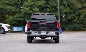 Used 2025  GMC Sierra 1500 2WD Crew Cab 147" SLT at Auto Direct near Zebulon&comma; NC