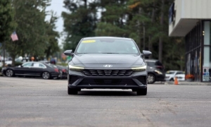 Used 2025  Hyundai Elantra SEL Convenience IVT at Auto Direct near Zebulon&comma; NC