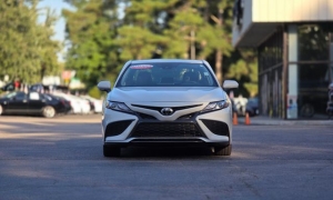 Used 2024  Toyota Camry XSE Auto at Auto Direct near Zebulon&comma; NC