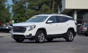Used 2024  GMC Terrain AWD 4dr SLT at Auto Direct near Zebulon&comma; NC