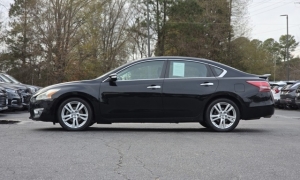 Used 2013  Nissan Altima 4d Sedan SL 3&period;5L at Auto Direct near Zebulon&comma; NC