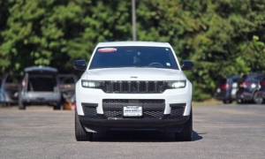 Used 2023  Jeep Grand Cherokee L Altitude 4x4 at Auto Direct near Zebulon&comma; NC