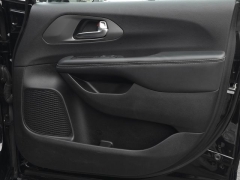 Used 2025  Chrysler Pacifica Select FWD at Auto Direct near Zebulon&comma; NC