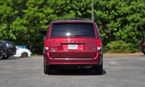 Used 2020  Dodge Grand Caravan 4d Wagon SXT at Auto Direct near Zebulon&comma; NC
