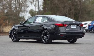 Used 2025  Nissan Altima SR FWD at Auto Direct near Zebulon&comma; NC
