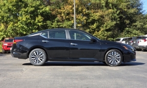 Used 2024  Nissan Altima 2.5 SV Sedan at Auto Direct near Zebulon, NC