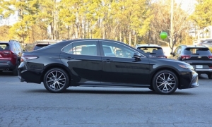 Used 2024  Toyota Camry SE Auto at Auto Direct near Zebulon&comma; NC