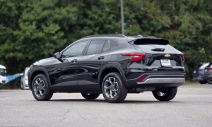 Used 2025  Chevrolet Trax FWD 4dr LT at Auto Direct near Zebulon&comma; NC