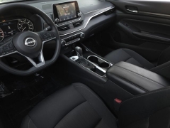 Used 2024  Nissan Altima 2&period;5 SV Sedan at Auto Direct near Zebulon&comma; NC