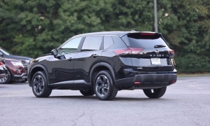 Used 2025  Nissan Rogue FWD SV at Auto Direct near Zebulon&comma; NC