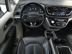 Used 2021  Chrysler Pacifica Touring L FWD at Auto Direct near Zebulon&comma; NC