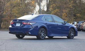 Used 2024  Toyota Camry SE Auto at Auto Direct near Zebulon, NC