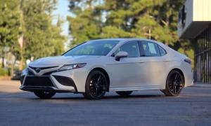 Used 2024  Toyota Camry XSE Auto at Auto Direct near Zebulon&comma; NC
