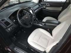 Used 2018  Ford Explorer 4d SUV 4WD Platinum at Auto Direct near Zebulon&comma; NC