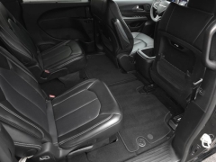 Used 2025  Chrysler Pacifica Select FWD at Auto Direct near Zebulon&comma; NC