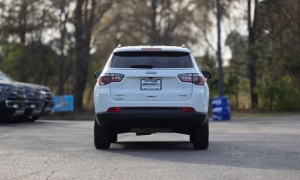 Used 2024  Jeep Compass Latitude 4x4 at Auto Direct near Zebulon&comma; NC