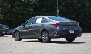 Used 2024  Hyundai Elantra SEL IVT at Auto Direct near Zebulon&comma; NC