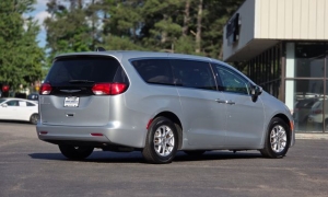 Used 2022  Chrysler Voyager LX FWD at Auto Direct near Zebulon&comma; NC