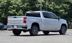 Used 2022 Chevrolet Silverado 1500 4WD Crew Cab 147" LT w/2FL at Auto Direct near Zebulon, NC