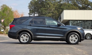 Used 2022  Ford Explorer XLT 4WD at Auto Direct near Zebulon&comma; NC