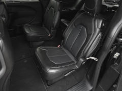 Used 2025  Chrysler Pacifica Select FWD at Auto Direct near Zebulon&comma; NC