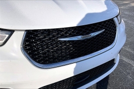 Used 2024  Chrysler Pacifica Limited FWD at The Gilstrap Family Dealerships near Easley&comma; SC